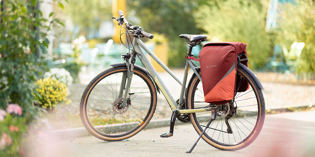 Fahrrad mit nachhaltiger Satteltasche von Vaude