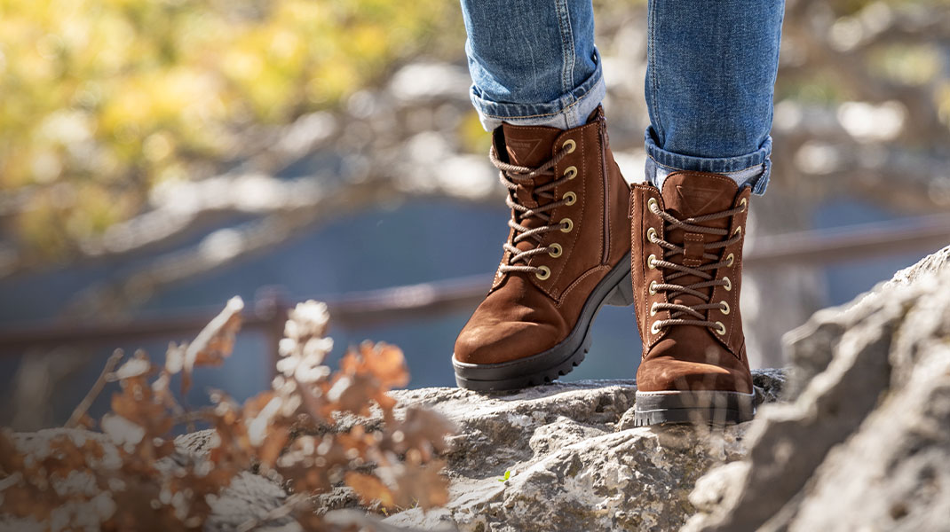 Hier geht es zu Boots und Stiefeletten für Damen